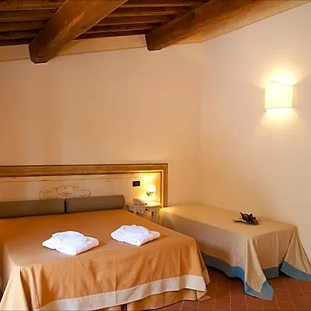 Hotell Le Vecchie Cantine 2*