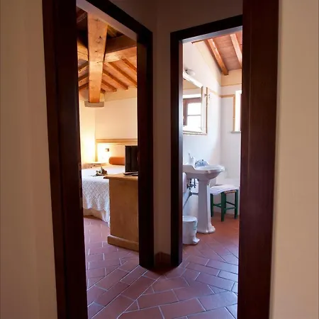 Szálloda Le Vecchie Cantine Chianni