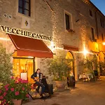 Hotel Le Vecchie Cantine 2*